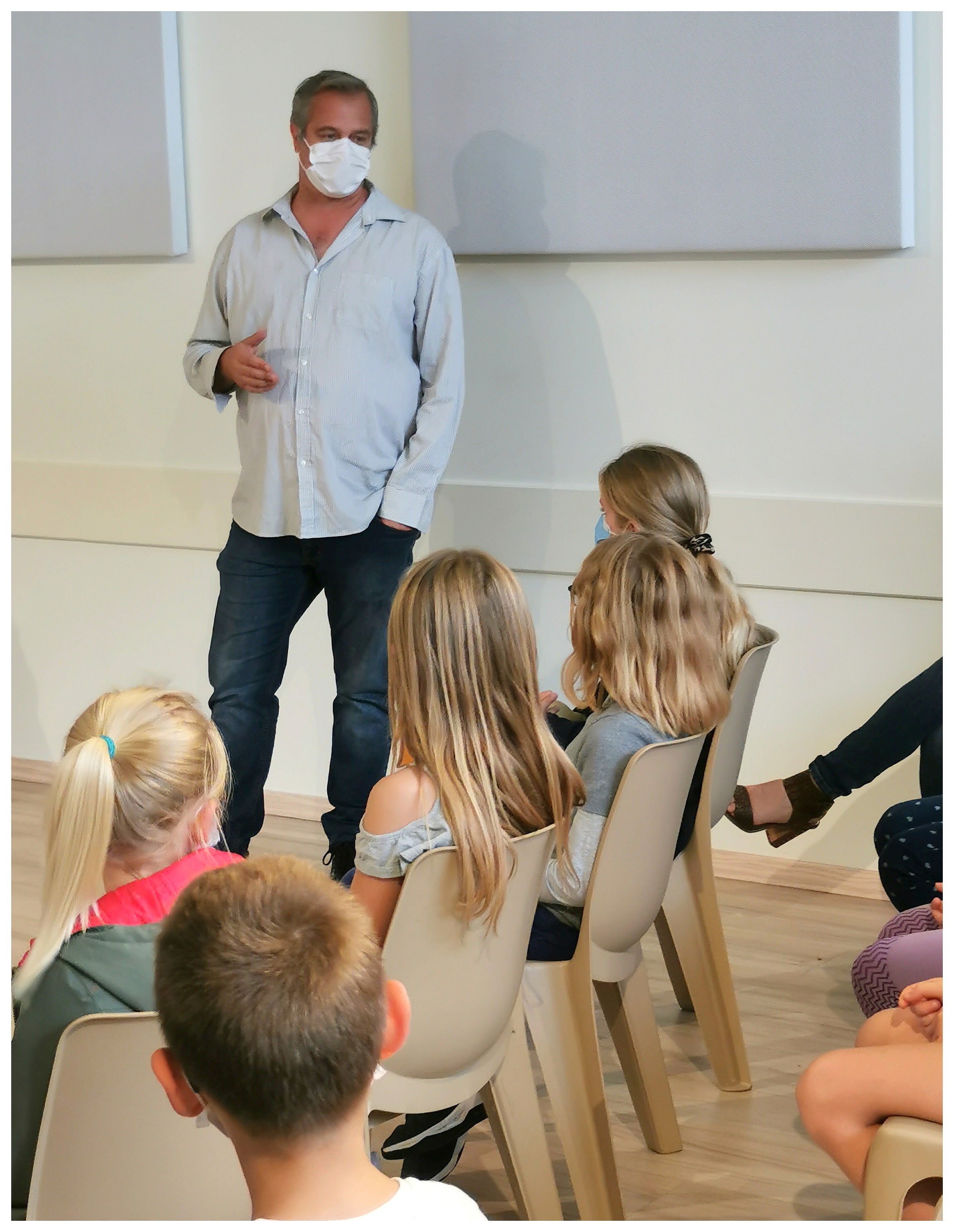  Réunion de présentation de l'atelier-théâtre pour enfants